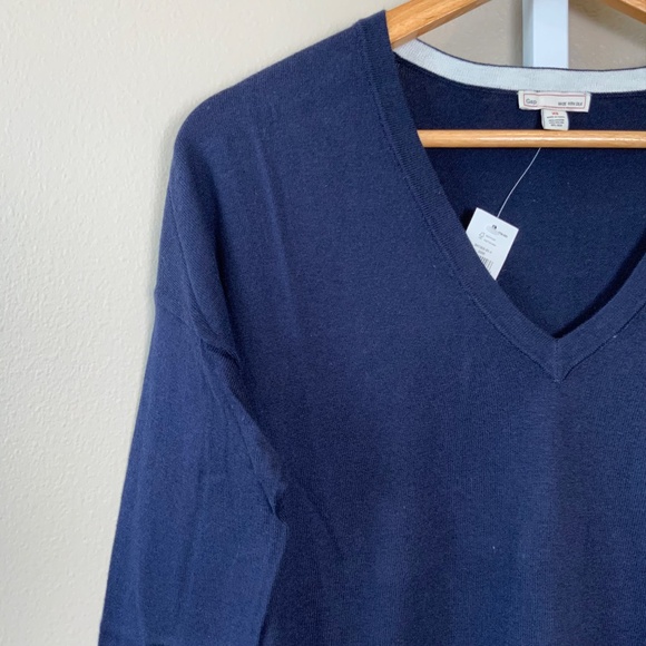 GAP Luxelight Perfect V-neck Sweater - Picture 5 of 16